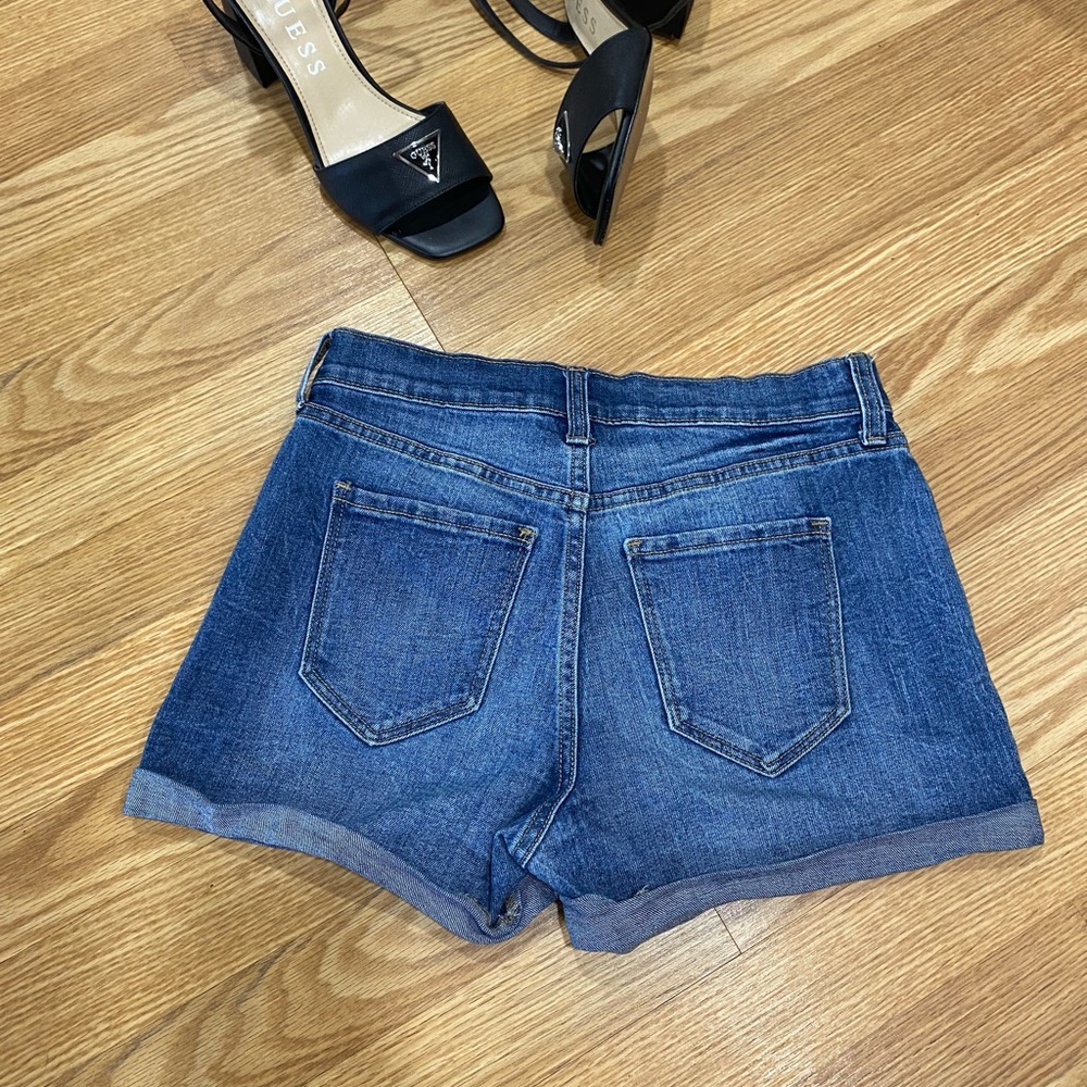 “Boyfriend” fit Old Navy blue jean shorts size XS EUC - Picture 3 of 11